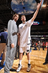 Los hemanos "All Star" Gasol. Copyright 2010 NBAE (Photo by Garrett Ellwood/NBAE via Getty Images)