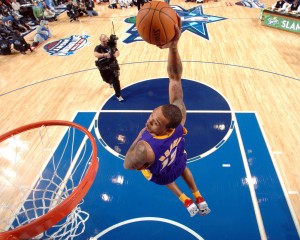 Vuelo de Shannon Brown. Copyright 2010 NBAE  (Photo by Andrew D. Bernstein/NBAE via Getty Images)