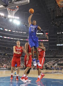 Dwight Howard, a punto de destrozar el aro. Copyright 2010 NBAE (Photo by Nathaniel S. Butler/NBAE via Getty Images)