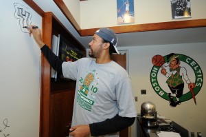 Sheed escribe el número de victorias que les hacen falta para ser campeones (Photo by Brian Babineau/NBAE via Getty Images)